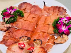 金牌全体乳猪-广东胜利宾馆西关粤中餐厅