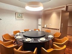 -鲜入唯煮·港式海鲜牛肉火锅(金宝街店)