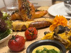 -Mark&Mars Restaurant