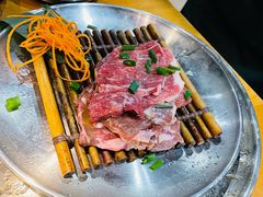 -老炉家木炭烤肉(长江国际店)
