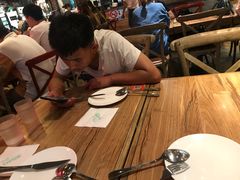 -玛格萝妮(汇智国际商业中心店)