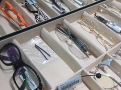 -目艮眼镜SHOWROOM(品牌集合店)