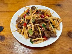 酸笋炒牛肉-牛八宝桂林米粉(八里庄店)