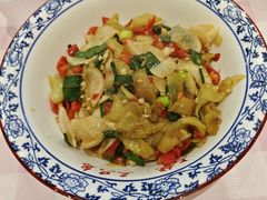 酸萝卜蛋皮-三只鸟本地特色菜馆(上饶总店)