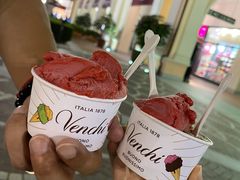 -VENCHI 闻绮(上海佛罗伦萨小镇店)