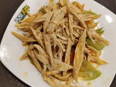 -西部马华清真兰州牛肉面·烧烤夜市(关东店)