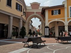 -佛罗伦萨小镇广佛名品奥特莱斯(疏港路店)