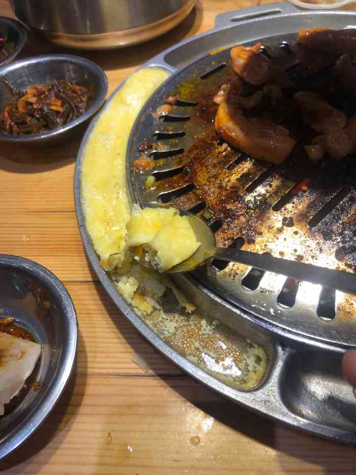 口味还是可以的,相较于梅里古镇其他烤肉店…各种烤肉都还不错,五花肉