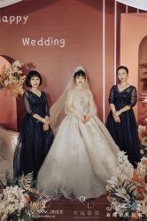 -洋洋婚纱品牌集合店