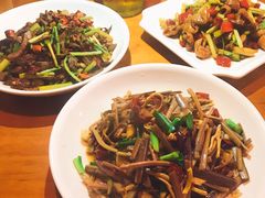 -临江餐馆二楼美食部落