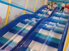 -蒙特利亲子乐园