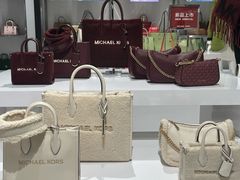 -百年港湾奥特莱斯(香炉礁店)
