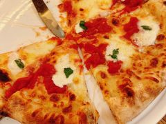 -城市大道红炉披萨烘焙坊