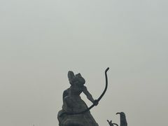 -巴陵广场