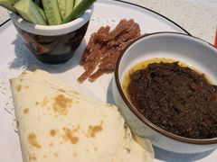 虾仔沫合酱-巧克力渔家.小船海鲜胶东菜(万平口店)