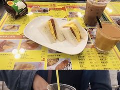 招牌滑蛋厚多士-龙凤冰室