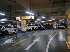 -日月光中心-停车场