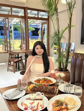 东莞新开的！这家西餐厅是懂拿捏氛围感的！！