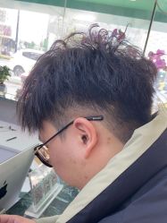 -苏豪美发S A L O N烫发染发