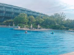 -上海滴水湖皇冠假日酒店