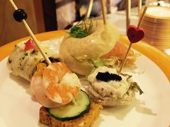 -深圳富苑皇冠假日套房酒店