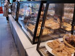 面包甜点陈列柜-巴黎贝甜(大宁国际商业广场店)