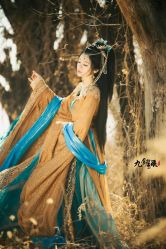-九月鹰飞汉服摄影工作室