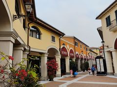 -佛罗伦萨小镇广佛名品奥特莱斯(疏港路店)