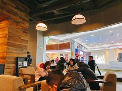大堂-星巴克臻选(湛江鼎盛广场店)