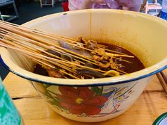 -拈签一笑黄牛肉辣卤串串
