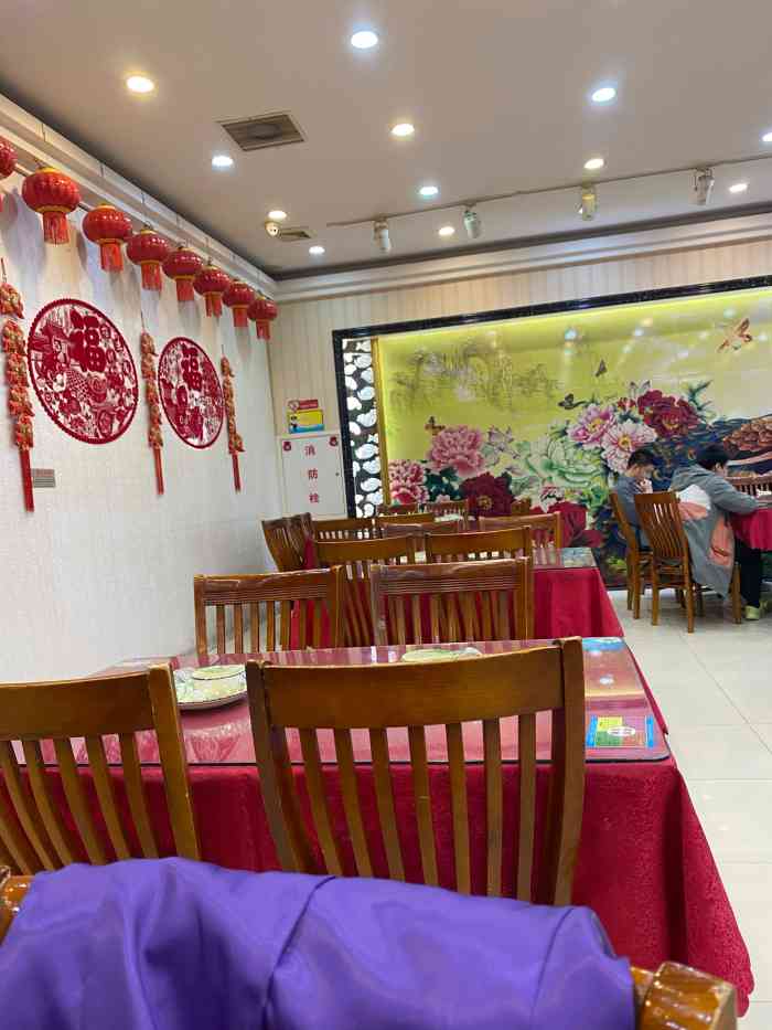 川鲁饭庄(榆关道店)-"前阵子跟妈妈团购去的了,基本还是维持了水.