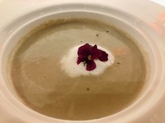 黑松露奶油蘑菇汤-Golden Lily河内巴黎法越料理餐厅(建国西路店)