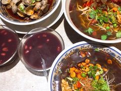 -爆炸头阿姨小四川正宗川味小吃(无任何分店)