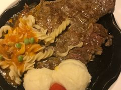 -豪客来牛排(空港华联店)