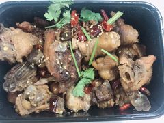 -八两八金·莱芜特色炒鸡(市南漳浦路店)