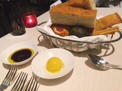 餐前面包-北京金融街丽思卡尔顿酒店·意味轩 Cepe