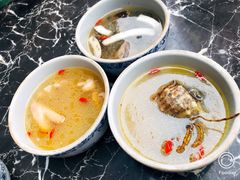 椰子炖乌鸡-小粤楼·怀旧粤菜(万辉国际广场店)