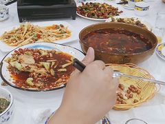 -乡土特色.冷锅鱼.牦牛肉汤锅