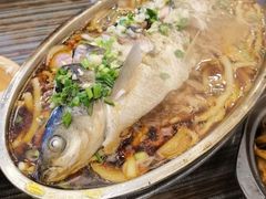 招牌跳水鱼-自游人·美食一楼·地道徽菜(三十年名店)