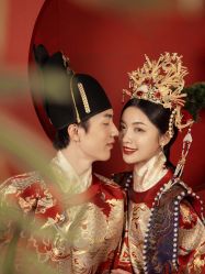 点击看大图 -挪娅婚纱摄影皇家会所