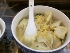 -笑来喜馄饨小笼工坊店(湖滨街店)