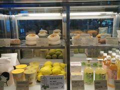 面包甜点陈列柜-喜茶(上海正大广场店)