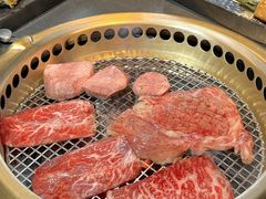 -铭牛烧肉·和牛海鲜自助(高新月牙湖店)