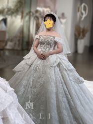 -艾米丽婚纱礼服