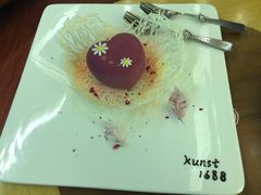 造型冰淇淋蛋糕-坤思特1688咖啡(五洲花城店)