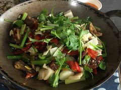 干锅带皮牛肉-张关合渣(航空大道店)