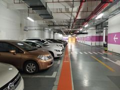 -龙湖虹桥天街-停车场