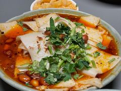 流汁宽粉-臻老板牛肉面(光华路SOHO店)