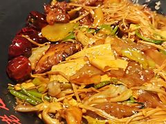 -风光老灶麻辣香锅(大成路翠微百货店)