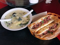 -秦小龙驴肉火烧馆